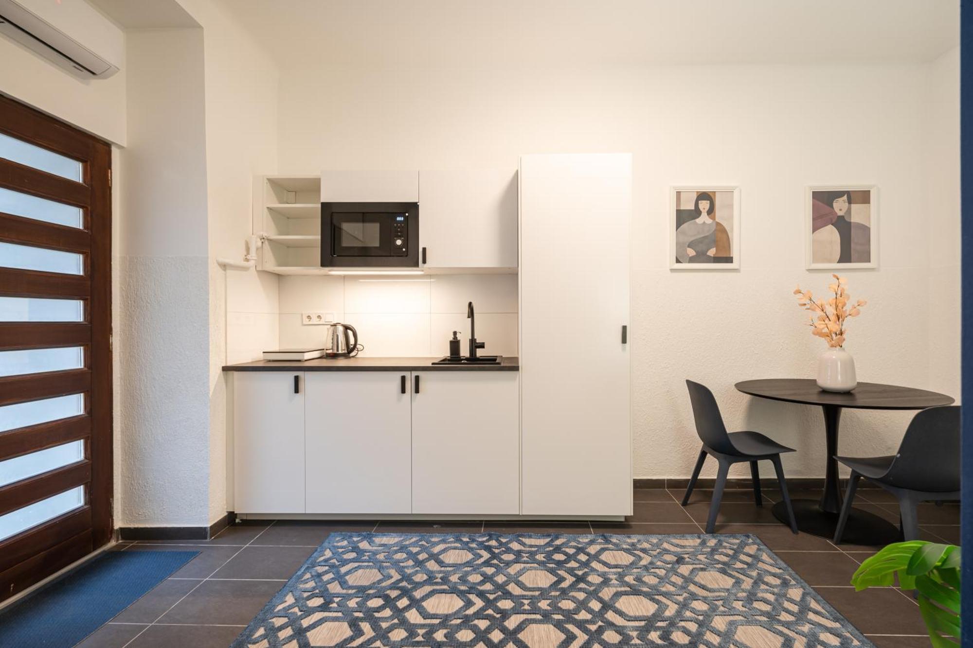 R10- Boutique Apartments, Best Location. By Bqa Budapest Eksteriør billede
