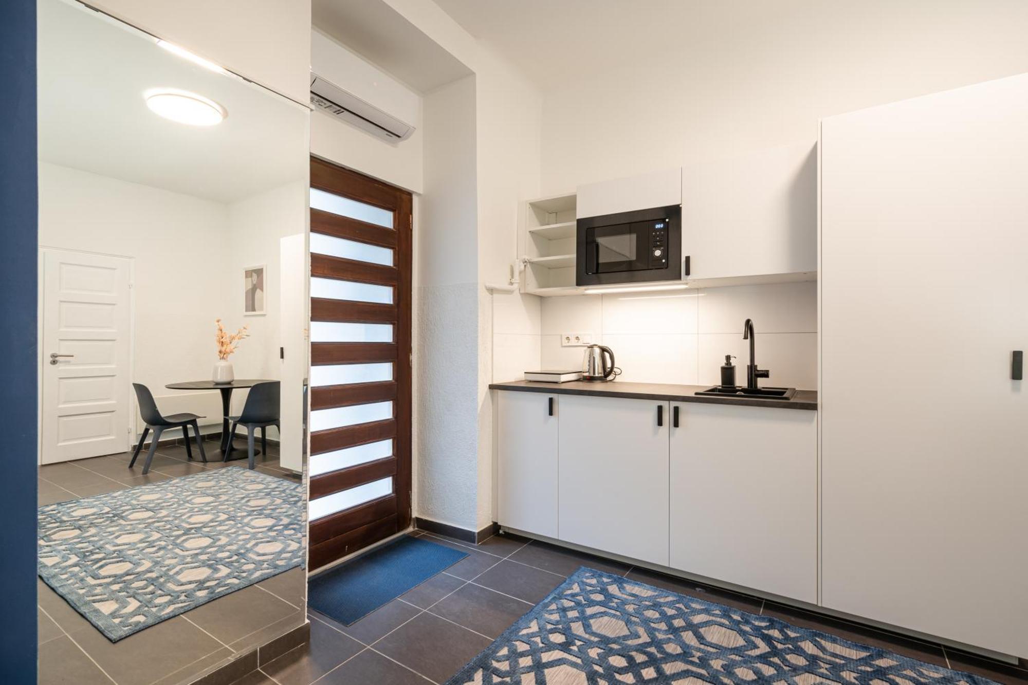 R10- Boutique Apartments, Best Location. By Bqa Budapest Eksteriør billede