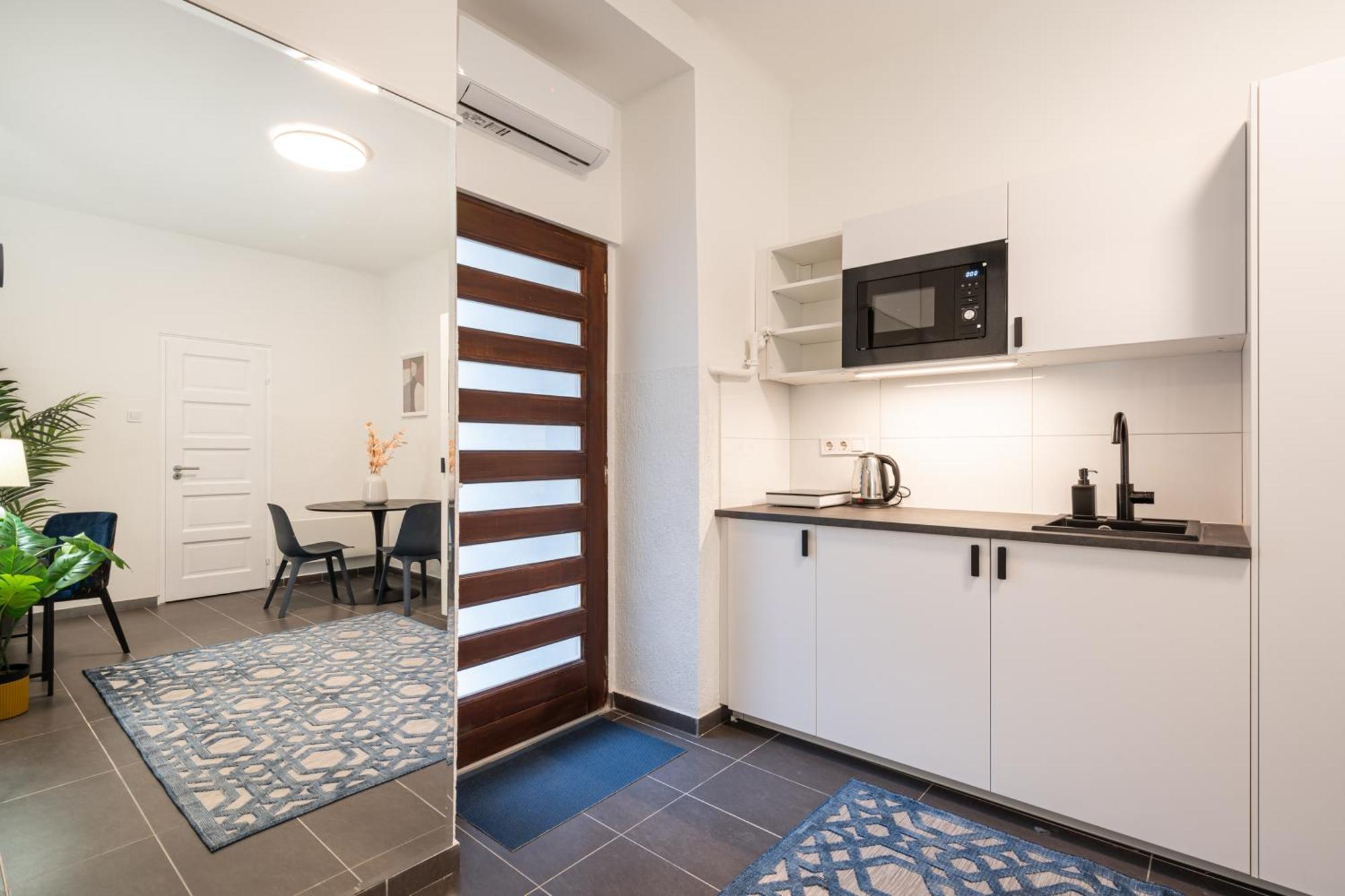 R10- Boutique Apartments, Best Location. By Bqa Budapest Eksteriør billede
